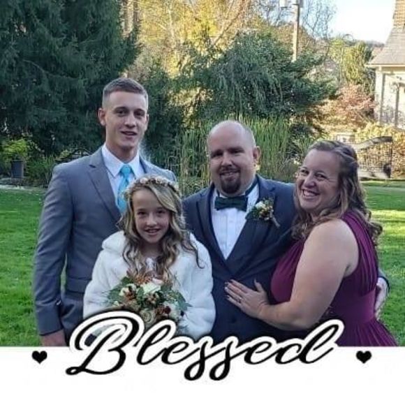 Meet your Posher, Amber - Picture 1 of 1